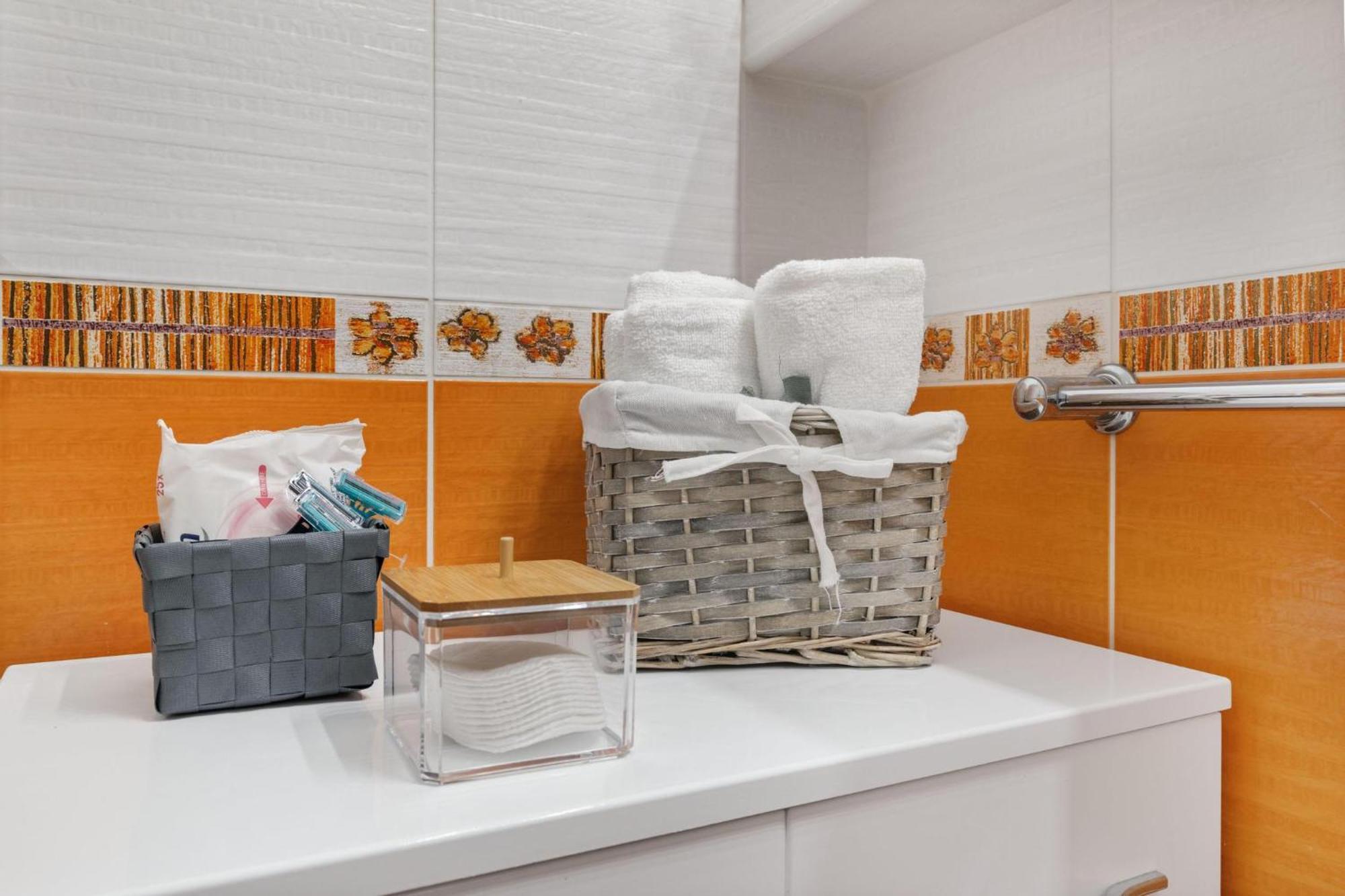 Klimatizovany Self Check-In Apartman Ruzinov บราติสลาวา ภายนอก รูปภาพ